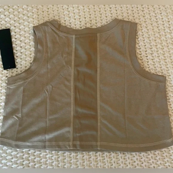 Mono B Athletic Crop Top NWT - Picture 4 of 5